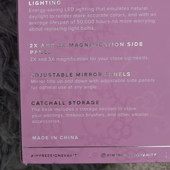 Sanrio Impressions Vanity Hello Kitty Tri Fold Mirror NIB - Picture 9 of 10